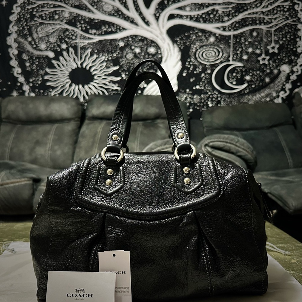 Vintage style Y2K Coach Black Leather Shoulder Bag with Silver Hardware handbag - Picture 10 of 17